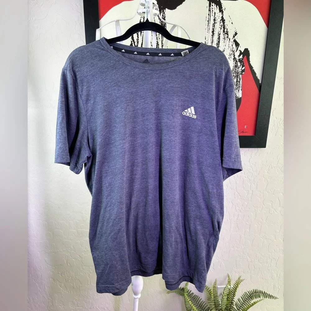Adidas Men’s Grey Short Sleeve Short size XL EUC